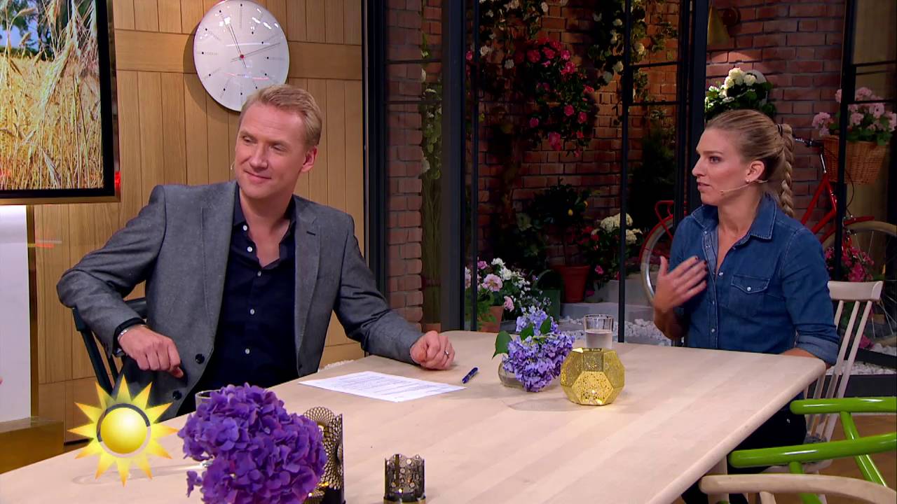 Han gjorde succé när han gestaltade Melodifestivalen på teckenspråk - Nyhetsmorgon (TV4)