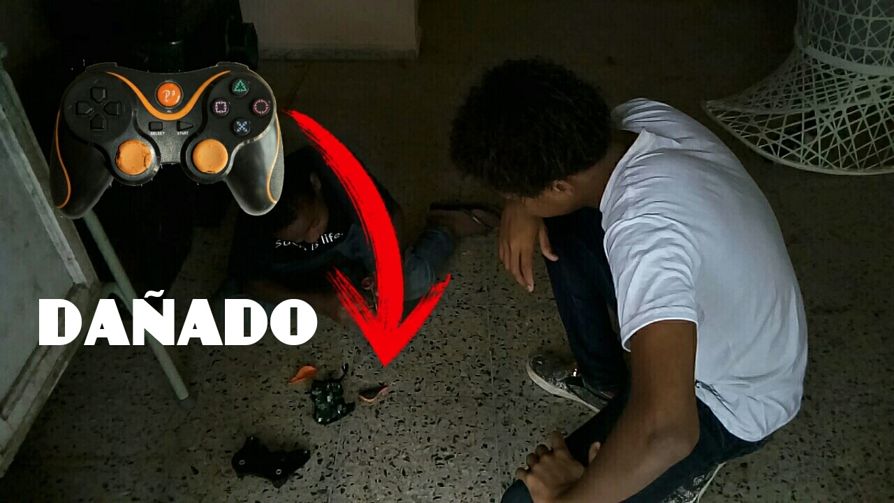 LE REGALAN A NIÑO CONTROL Playstation DAÑADO Pero Lo Que Hace Te Conmovera camera iphone 8 plus apk