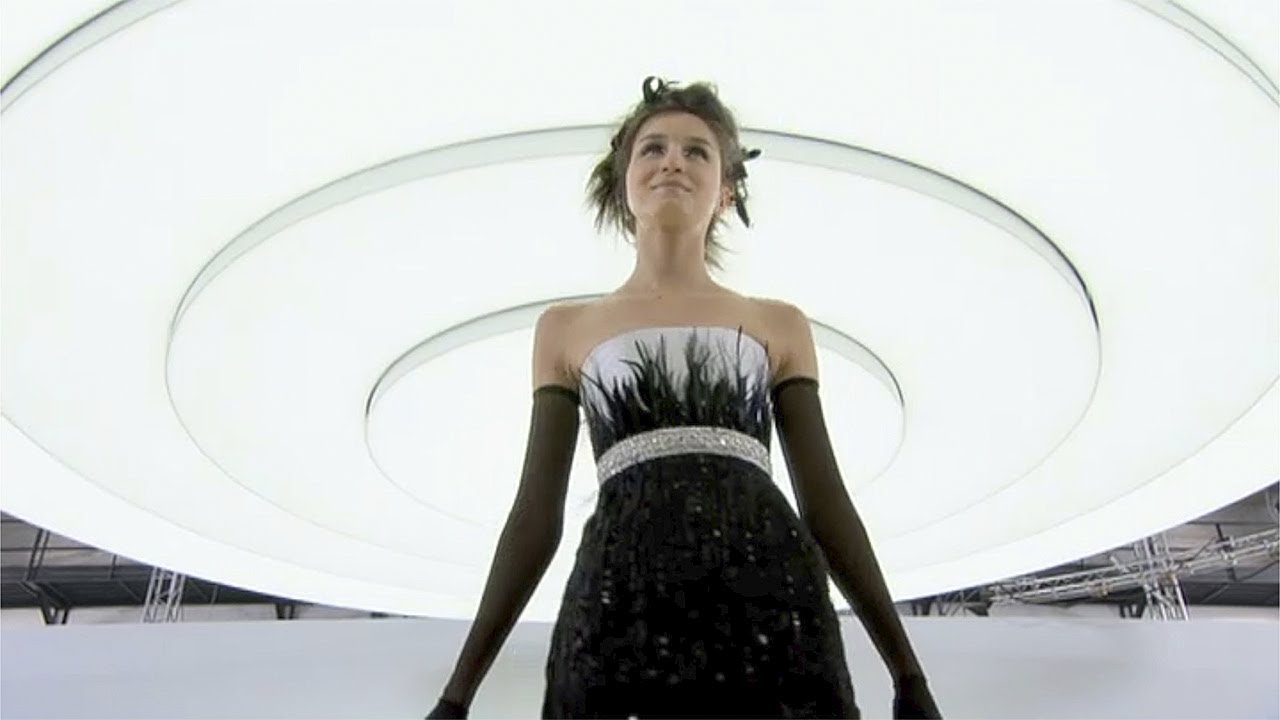 CHANEL Spring 2005 Haute Couture - Fashion Channel 