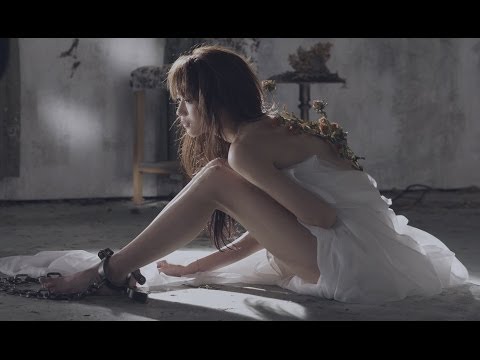 連詩雅 Shiga Lin - 時間開的玩笑 (Official Music Video)
