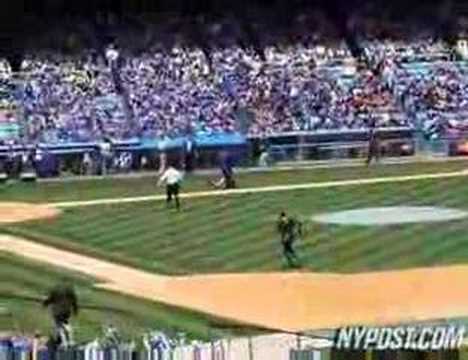 2008 NYU commencement -- Willie Lopez "The Streak"...