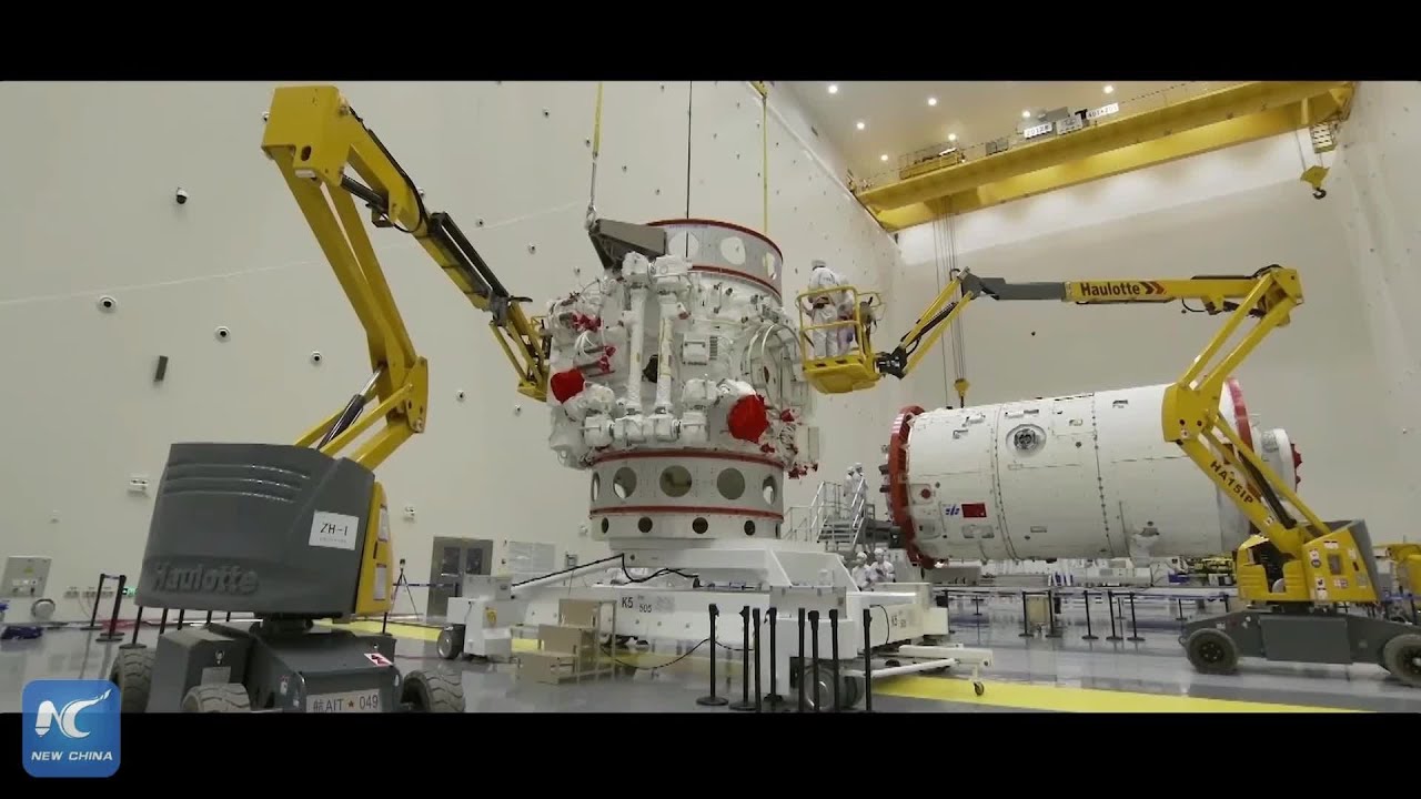 Vehicles for China's manned lunar landing mission revealed - YouTube