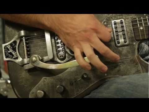 Trussart Deluxe Steelcaster Guitar Demo Video Review