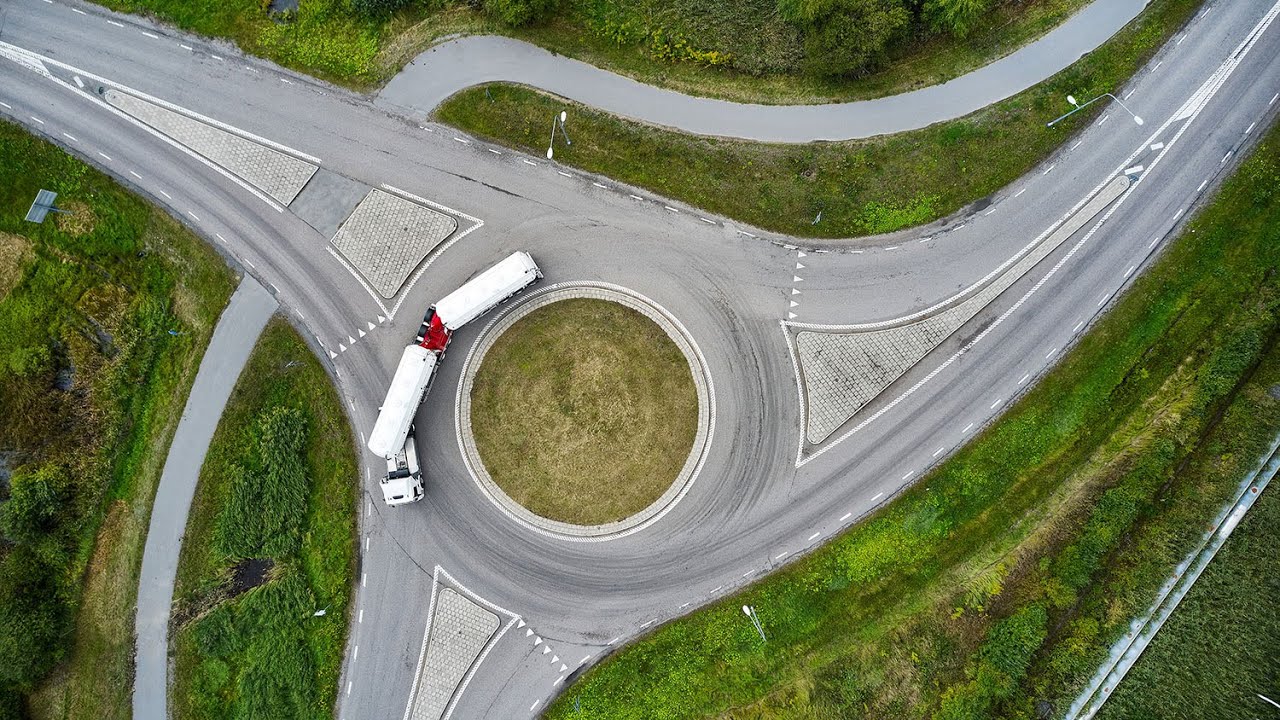 Collaboration across industries to enable electrified heavy transport