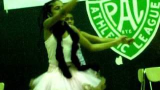 shay in a pal lil skit!!!!