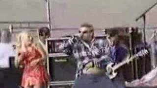 Video thumbnail of "NO DOUBT/BRADLEY NOWELL "Total Hate" DELUXE Live"