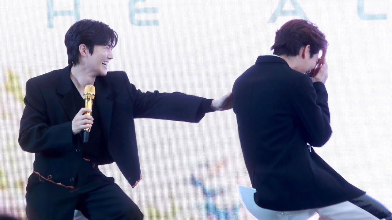 Mewsuppasit X Suho [TurnOffTheAlarm press conference]