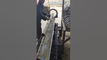 Bamboo Splitting Process With Traditional Tool!