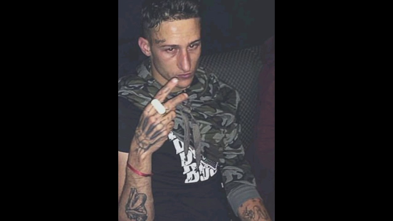 YUNG BEEF - QUIEREN FUMARSE MI CHEESE // MON8BIT Prod. DJ ESEIG