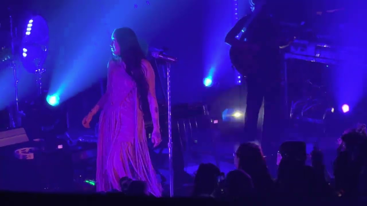 Noah Cyrus - Mr. Percocet (The Hardest Part Tour) Montreal