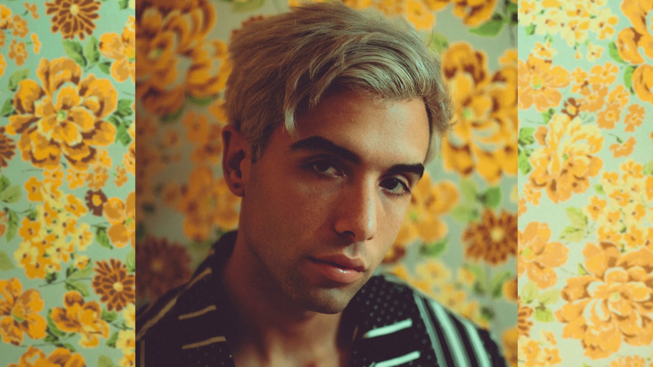 在 YouTube 上观看 Ryan Caraveo - I (OFFICIAL AUDIO) 在 YouTube 上观看 Ryan Caraveo - I (OFFICIAL AUDIO)