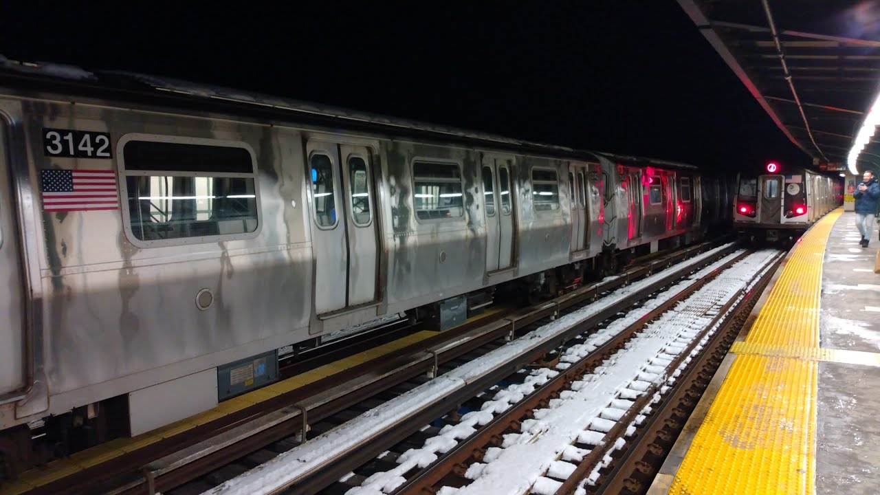 R160 #8388/#8428 (J) leaving 111 Street [+ R179 #3142] - YouTube