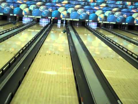 BOWLING