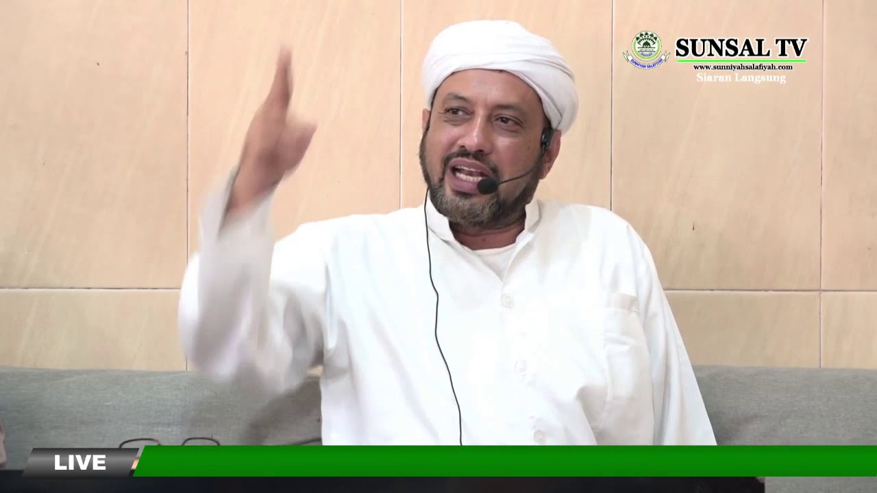 Pandai orang yang zuhud dan bodoh orang yang ambisi dunia