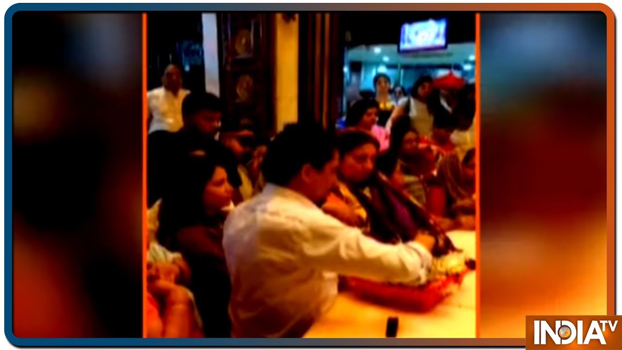 Smriti Irani walks 14 km barefoot to Siddhi Vinayak Temple, Ekta Kapoor shares the video