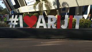 Arijit Singh Grand Entry | Ahmedabad Live Concert | As Never Before - 6 January 2019 | • PM Music