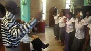UVUKE CHOIR DODOMA TANZANIA NA MWANZILISHI WAKE MR LUNGWA 6/10/2013