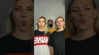 Scarlett Johansson & Margot Robbie