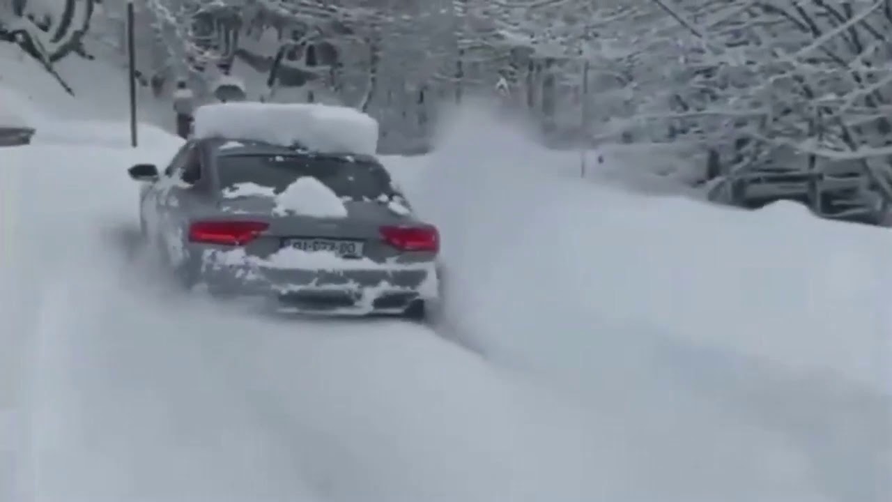 Ауди по глубокому снегу - YouTube