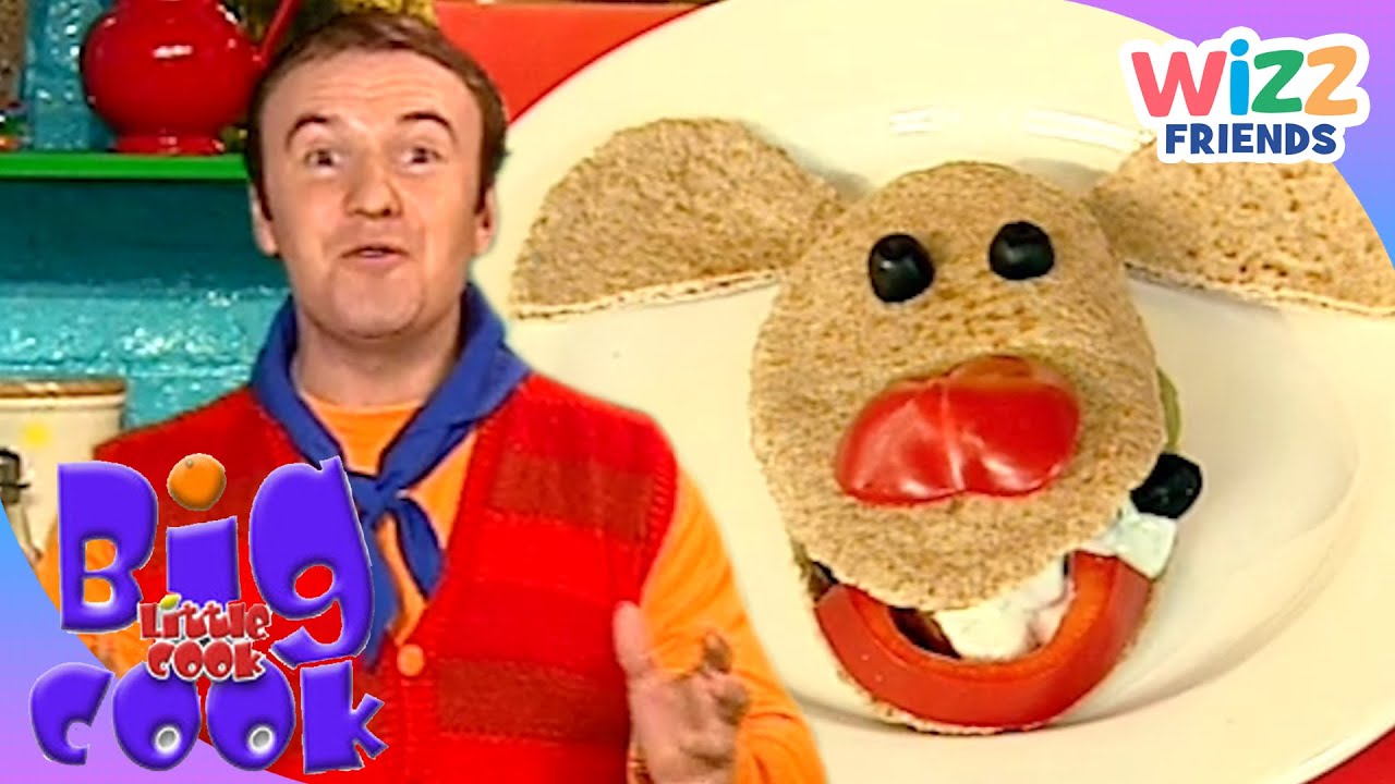 Big Cook Little Cook | Pitta Bread Dog | Food Fun | Wizz Friends