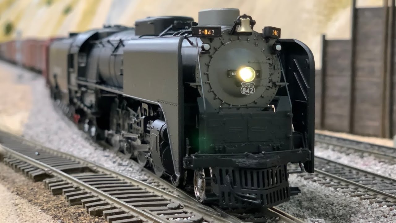 NON STOP HO Scale Model Trains: UP, SP & More | Steam & Diesel | Ep.20 [4K]