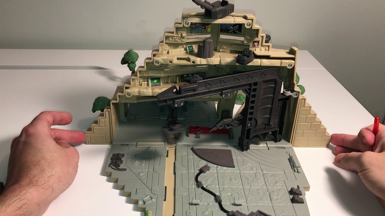 Star Wars Micro Machines Action Fleet Yavin Playset - YouTube