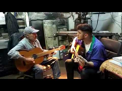 Ay yüzlüm (Cover) Berkhan Duman  ( TAKSİM Sokak Sanatçıları )