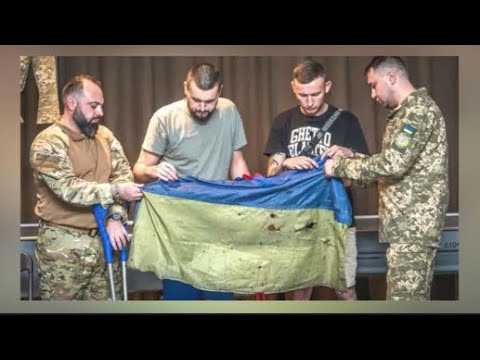 უკრაინის დროშა, რომელიც აზოვტალის ქარხნის თავზე ფრიალებდა, უკრაინის ისტორიის ეროვნულ მუზეუმს გადაეცა