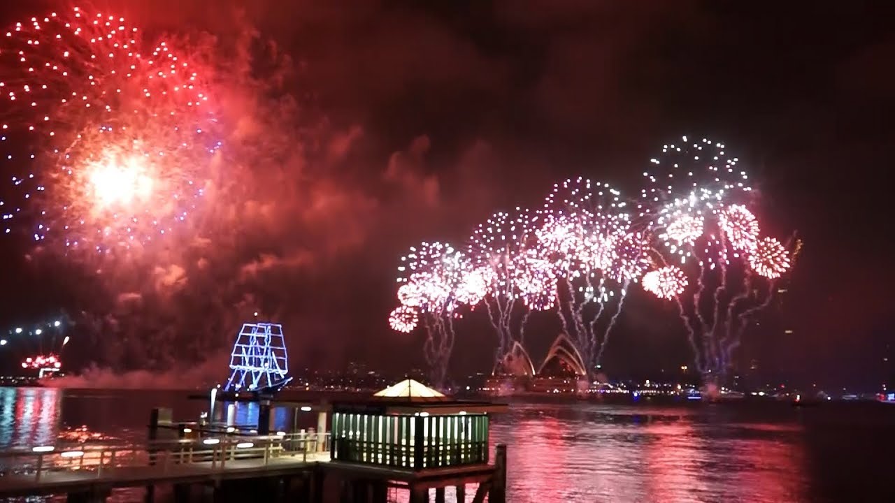 Sydney New Years Fireworks 2017 / 2018 Montage