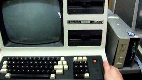 Geoff Crooks Model 4 auto booting from FreHD