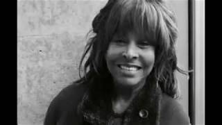 TINA TURNER-rolling on the river Resimi