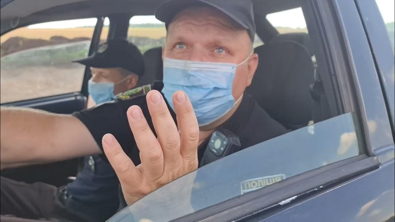 якутские девушки полицейские. полицейский нахамил ему и его дочке фильм. полиция хамит. полицейский плачет. нахамил полицейскому.