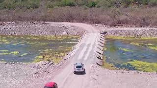 La Dusterina cruzando el rio Armería ;)