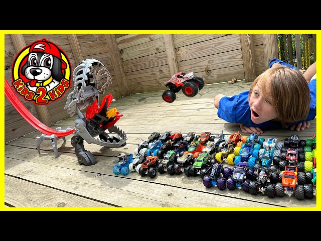 Monster Jam ThunderROARus Drop Playset with Exclusive Monster