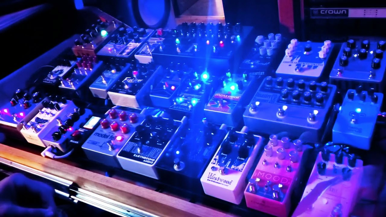 AwakeFM - Random Noises #02 - [Effects Pedals] - YouTube