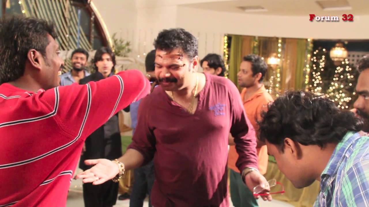 Qubool Hai - Hrishikesh Gandhi's Birthday Celebration on the Sets! | Screen Journal