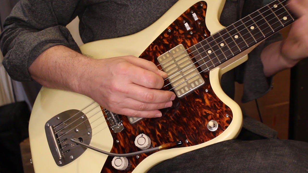 Waterslide Guitars Offset, Aged White, Mojo Dual Foil Pickups, Descendant Vibrato+Companion Bridge