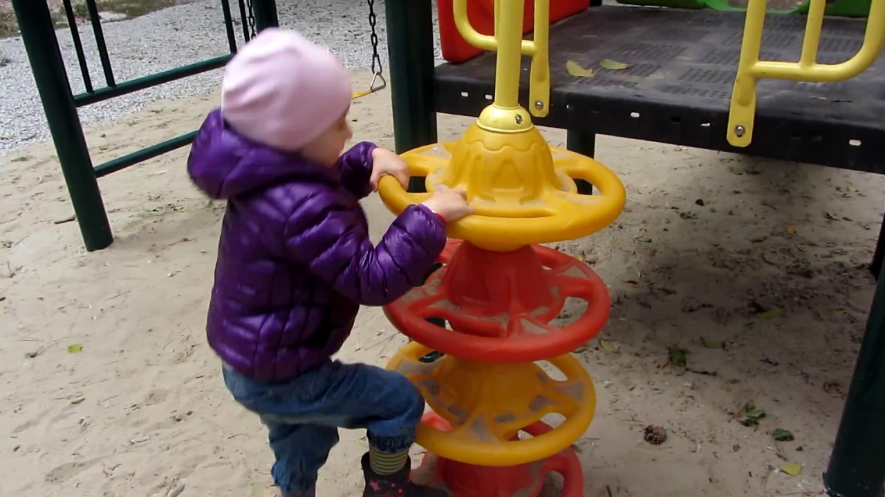 Развлечение на Детской горке первое видео miss MerryNika! First video miss MerryNika!