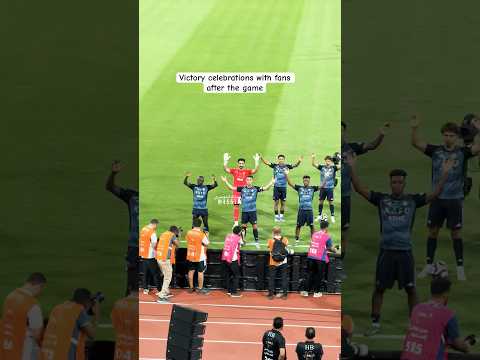 Alnassr players celebrating victory with their fans #alnassr @AlNassrSaudi #alnassr @cristiano