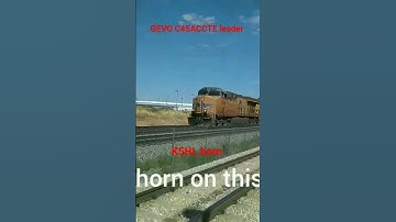 UP GEVO C45ACCTE leader with a K5HL 3rd gen leading a southbound intermodal train, @TankerTrainRailfan