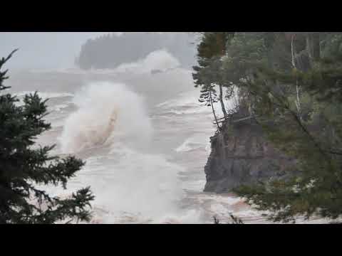 Lake Superior Wind & Waves