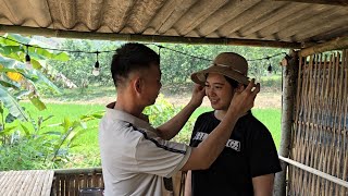 A touching moment for a single mother receiving a gift from an engineer.