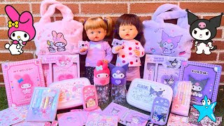 KUROMI vs MYMELODY Ani y Ona se van de excursión y estrenan accesorios de Hello Kitty Muñecas