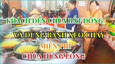Bánh xèo chay miễn phí vào các ngày lễ vía Mẹ Mẫu Tiền Giang.