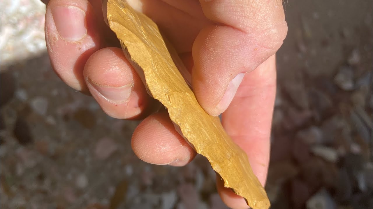 Platforms close up and slow