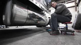 How to polish a fuel tank mounted on a Semi (In Depth)  Evan's detailing and polishing