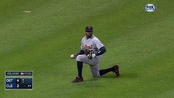 DET@CLE: Davis charges sinking liner, makes the catch