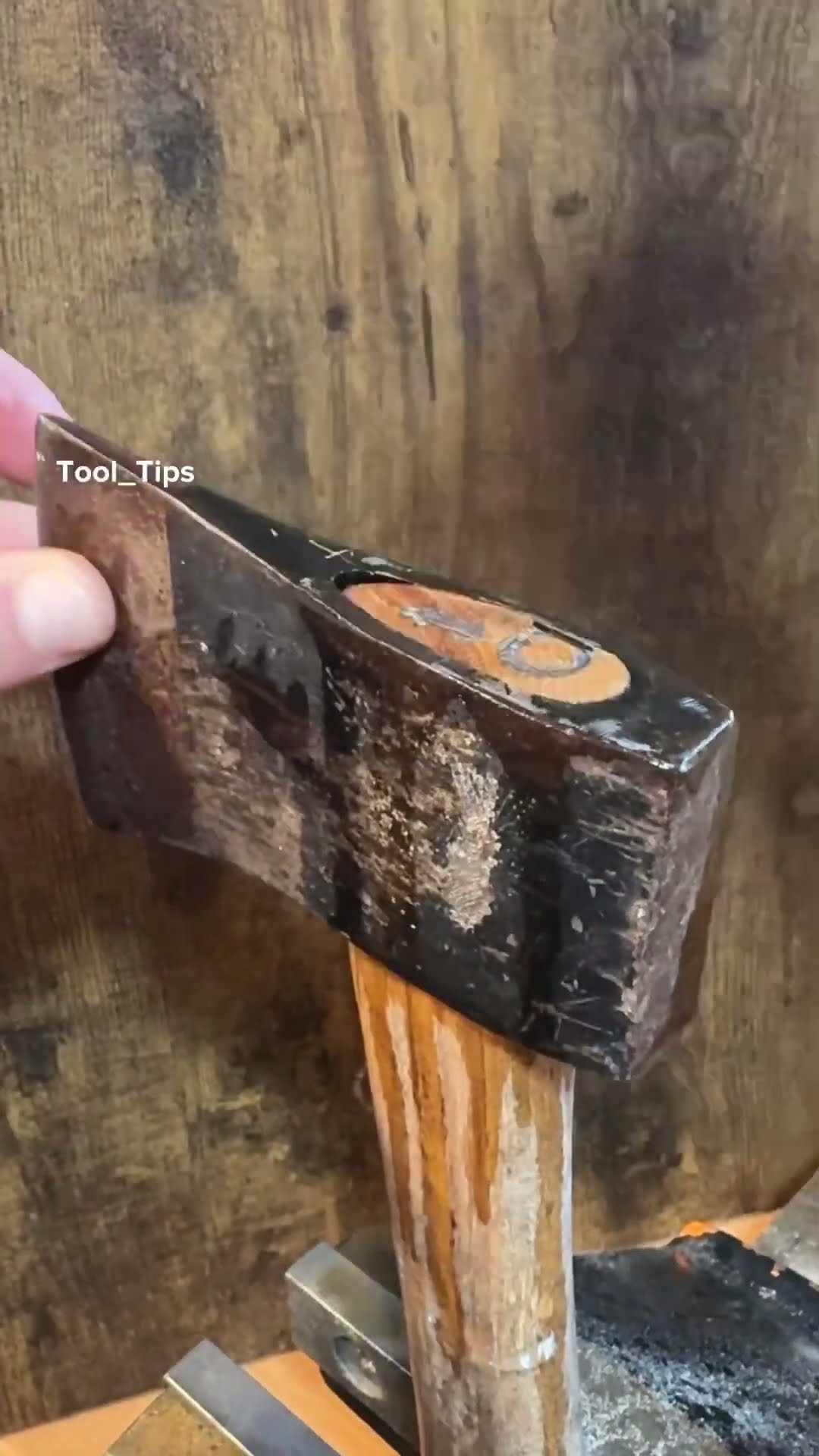 The axe Tip