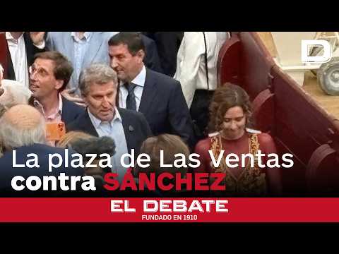 Feijóo y Ayuso van juntos en Las Ventas, con toda la plaza coreando insultos contra Sánchez