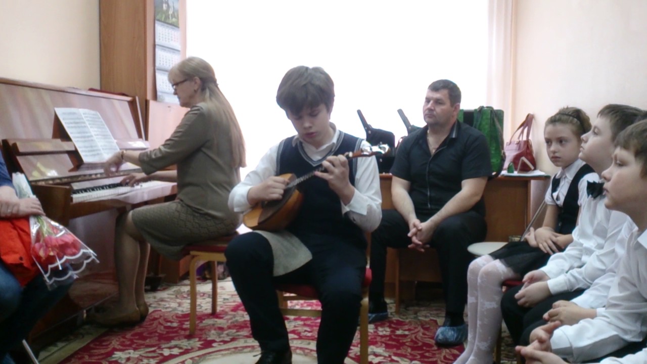 Домра. Белолица круглолица. Песня о далёкой Родине - YouTube